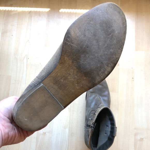 Weathered and Studded Grey Leather Cowboy Boots - Picture 4 of 5